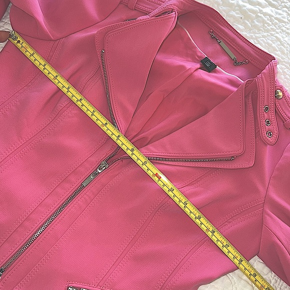 WHBM Moto style cropped jacket. Size 6 - Picture 9 of 11